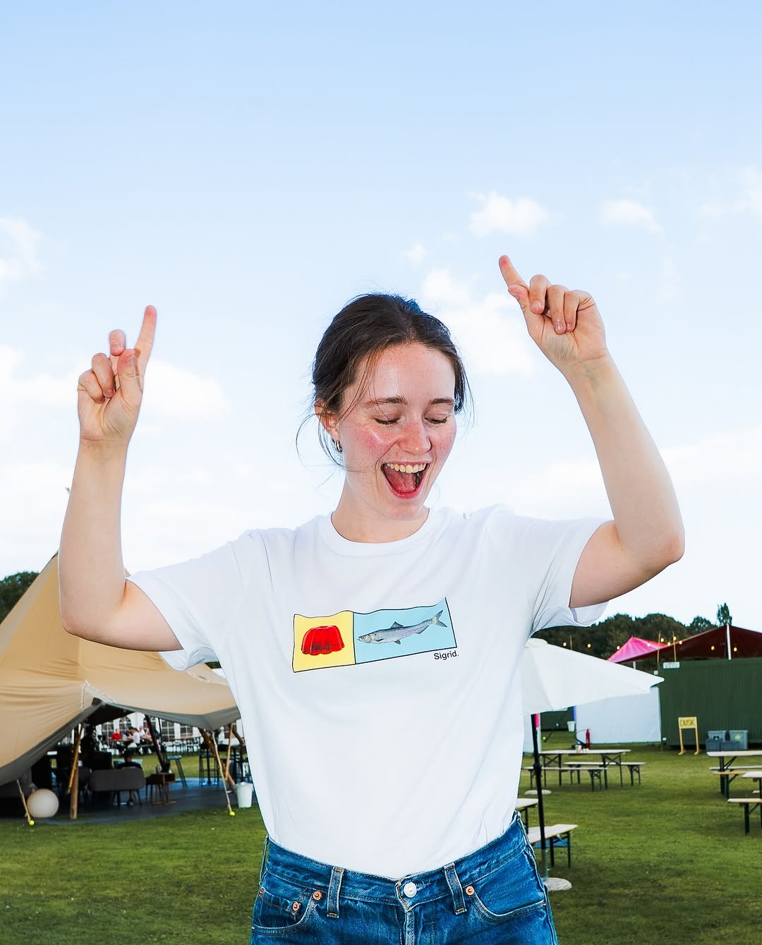 Sigrid - White Jellyfish Picture T-Shirt
